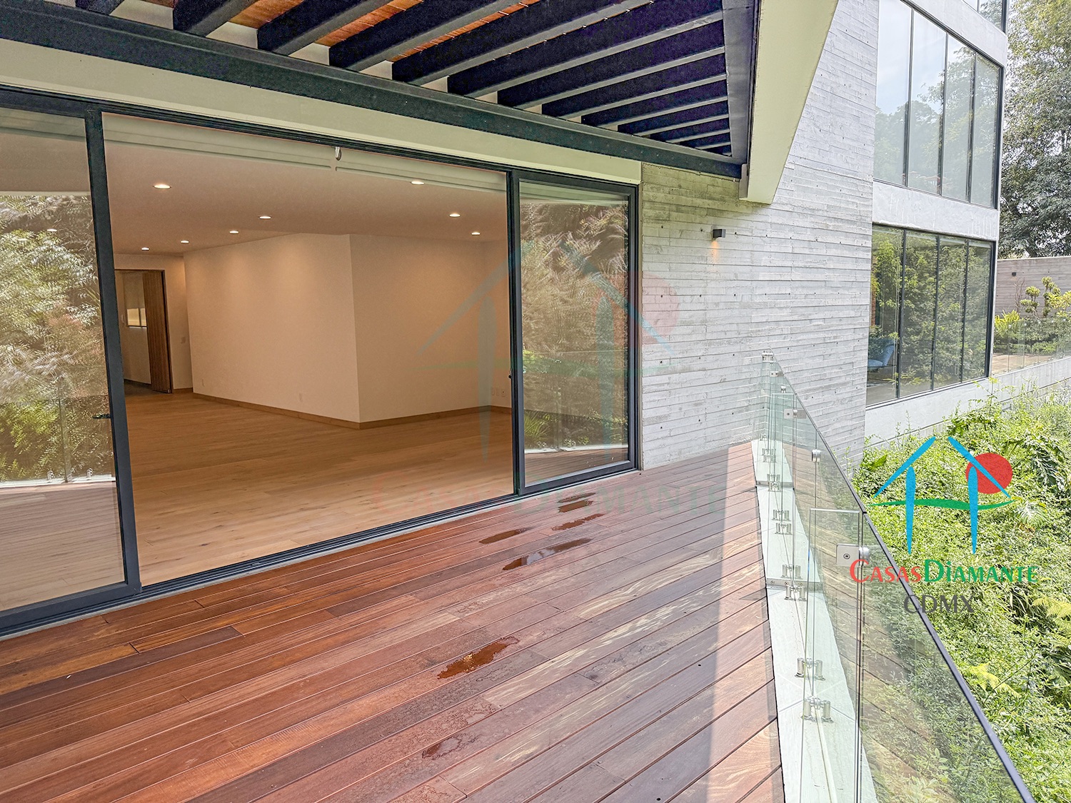 Las Aguilas Ursus AJA - Terraza 5 Las Aguilas Ursus AJA - Terraza 5